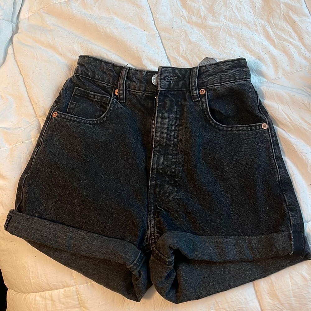 Black Zara shorts